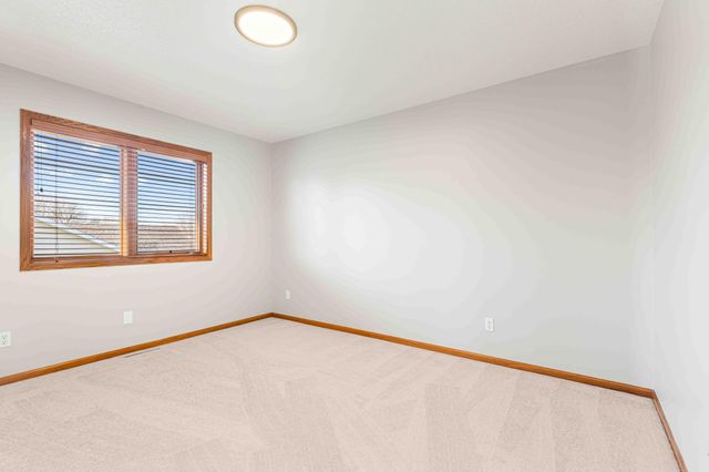 3102 26th Avenue S, Fargo, ND 58103