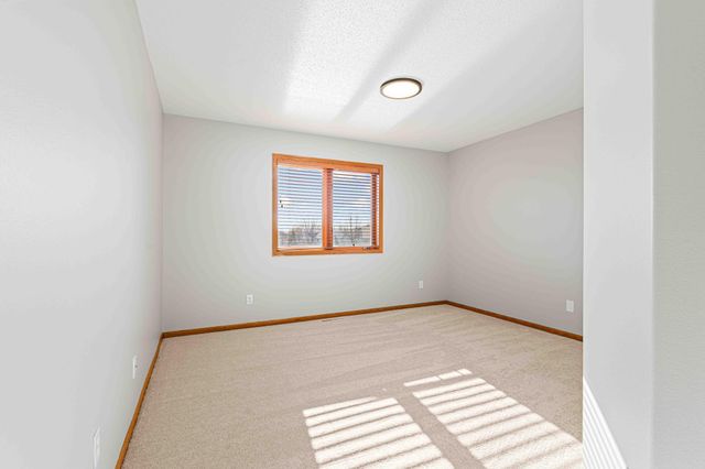 3102 26th Avenue S, Fargo, ND 58103