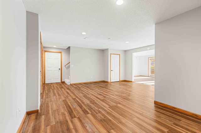 3102 26th Avenue S, Fargo, ND 58103