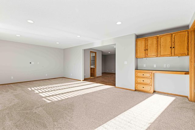 3102 26th Avenue S, Fargo, ND 58103