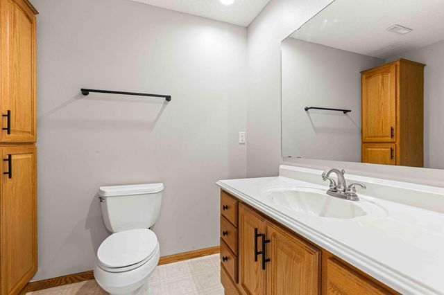3102 26th Avenue S, Fargo, ND 58103