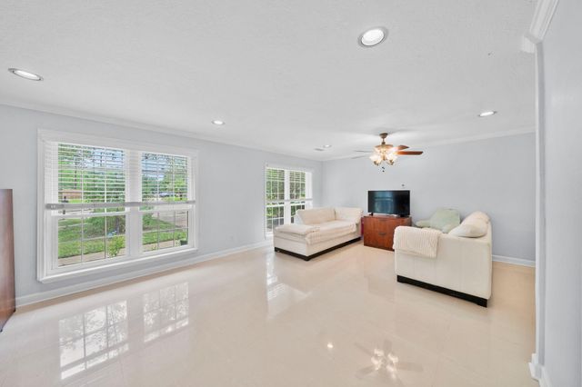 7518 Deadwood Drive, Houston, TX 77040