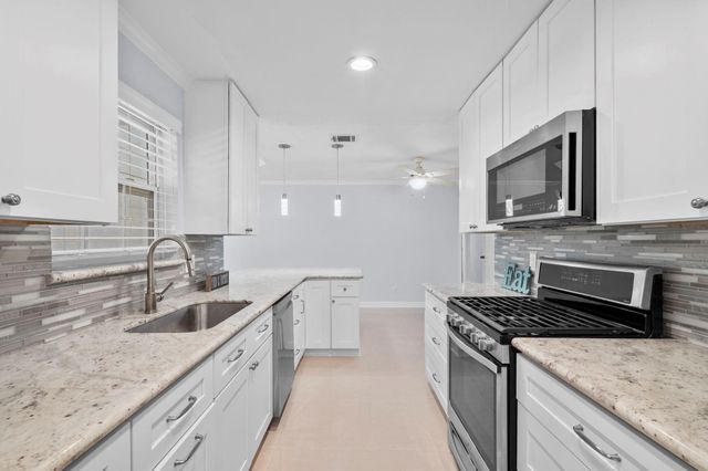 7518 Deadwood Drive, Houston, TX 77040