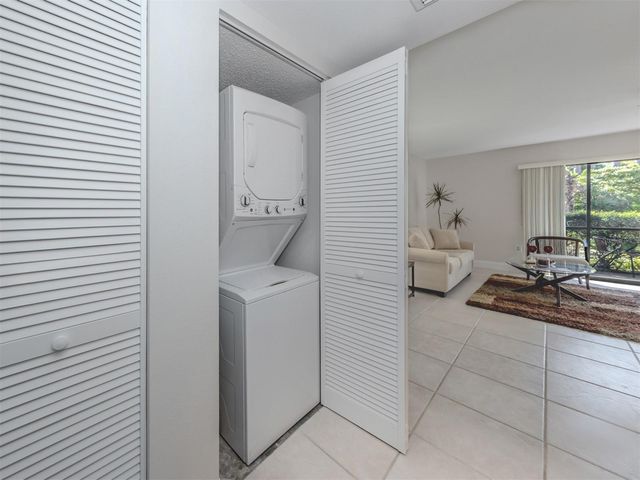 200 WOODLAND DRIVE, Osprey, FL 34229