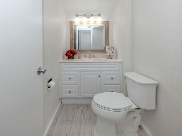 200 WOODLAND DRIVE, Osprey, FL 34229