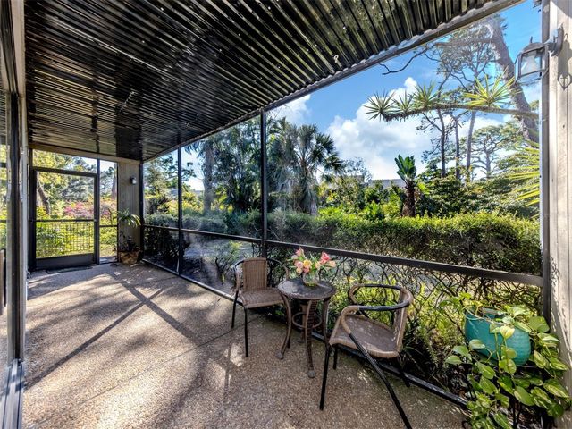 200 WOODLAND DRIVE, Osprey, FL 34229