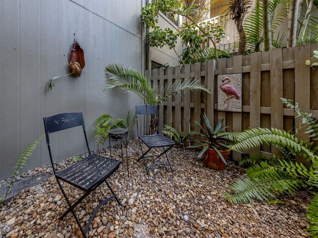 200 WOODLAND DRIVE, Osprey, FL 34229