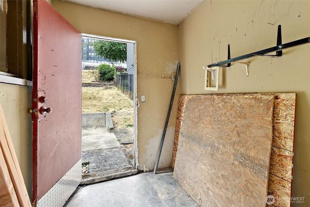 2371 S Yakima Avenue, Tacoma, WA 98405