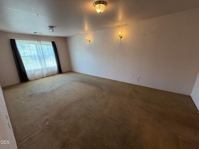 3223 Parkview Court, Medford, OR 97504