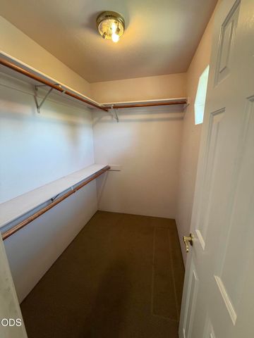 3223 Parkview Court, Medford, OR 97504