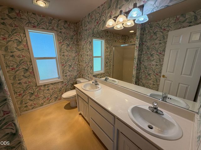 3223 Parkview Court, Medford, OR 97504