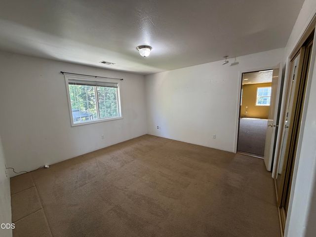 3223 Parkview Court, Medford, OR 97504