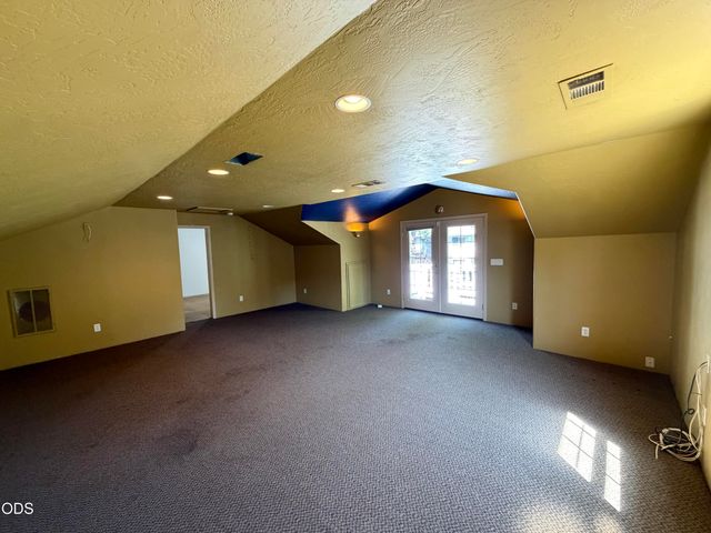 3223 Parkview Court, Medford, OR 97504