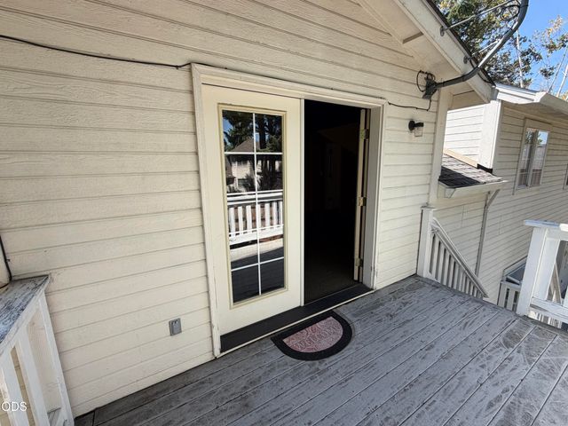 3223 Parkview Court, Medford, OR 97504