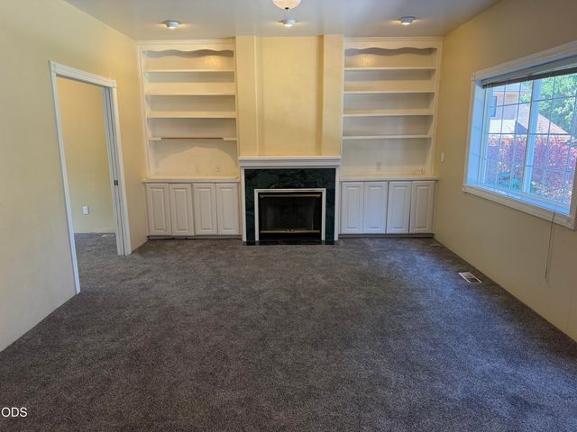 3223 Parkview Court, Medford, OR 97504