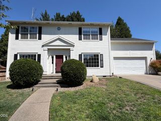 3223 Parkview Court, Medford, OR 97504