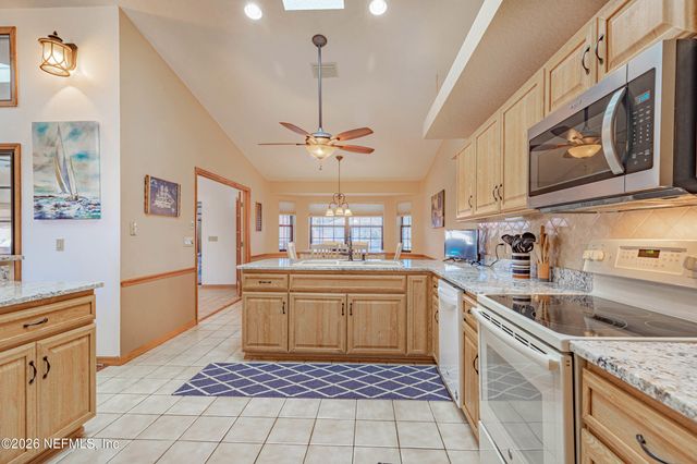 27 CHERRYTREE Court, Palm Coast, FL 32137