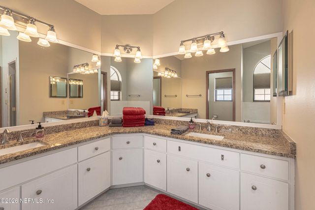 27 CHERRYTREE Court, Palm Coast, FL 32137