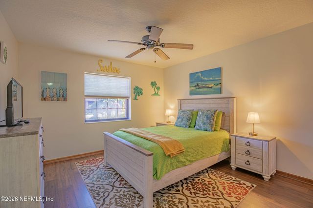 27 CHERRYTREE Court, Palm Coast, FL 32137