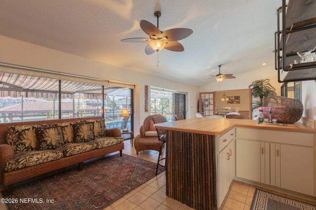 27 CHERRYTREE Court, Palm Coast, FL 32137