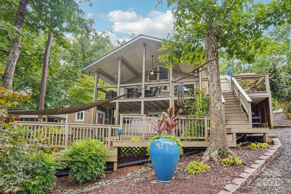 500 Deerfield Road, Mount Gilead, NC 27306