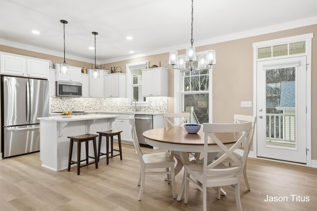 439 Summer Grove Drive 14, Douglas Vllg, MI 49406