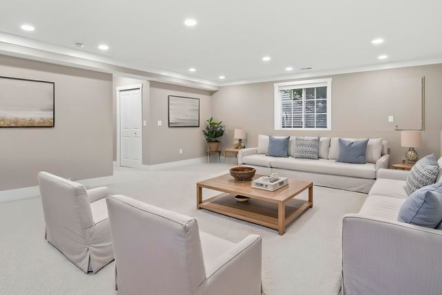 439 Summer Grove Drive 14, Douglas Vllg, MI 49406