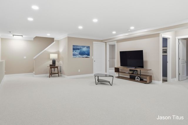 439 Summer Grove Drive 14, Douglas Vllg, MI 49406