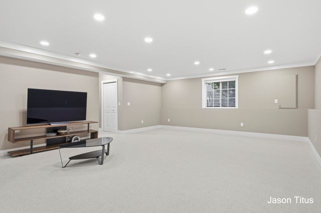 439 Summer Grove Drive 14, Douglas Vllg, MI 49406