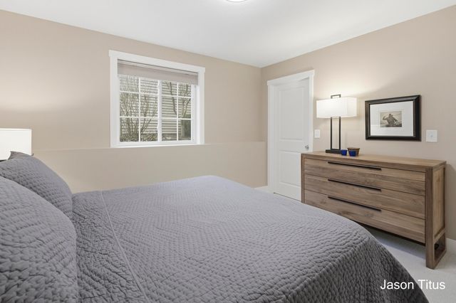 439 Summer Grove Drive 14, Douglas Vllg, MI 49406