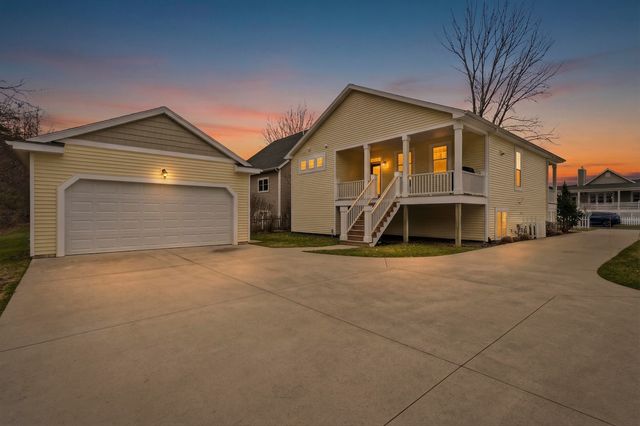 439 Summer Grove Drive 14, Douglas Vllg, MI 49406