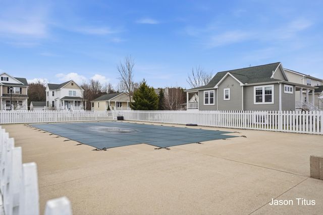 439 Summer Grove Drive 14, Douglas Vllg, MI 49406