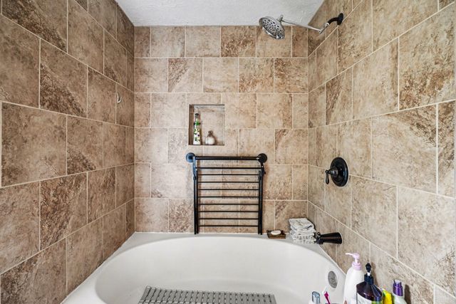 16810 Finewood Way, Houston, TX 77058