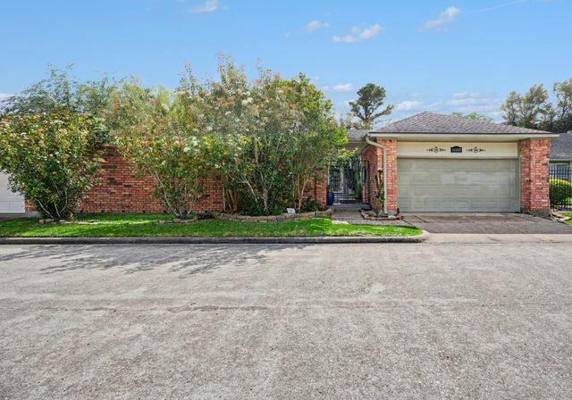 16810 Finewood Way, Houston, TX 77058