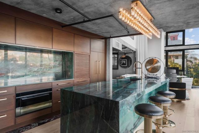 1780 Kettner Blvd 305, San Diego, CA 92101