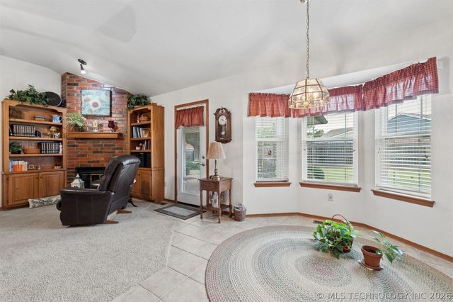 1313 Fairfax Court, Yukon, OK 73099