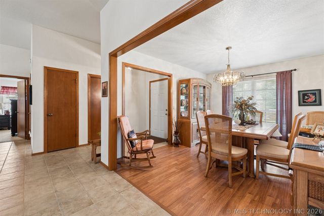 1313 Fairfax Court, Yukon, OK 73099