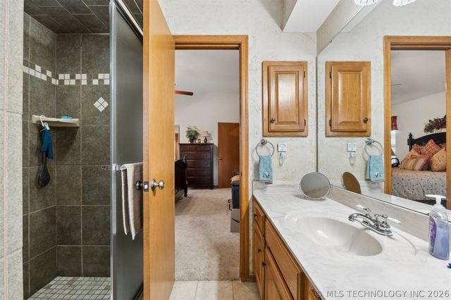 1313 Fairfax Court, Yukon, OK 73099
