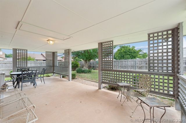 1313 Fairfax Court, Yukon, OK 73099