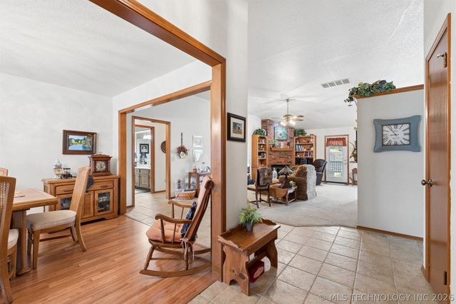 1313 Fairfax Court, Yukon, OK 73099