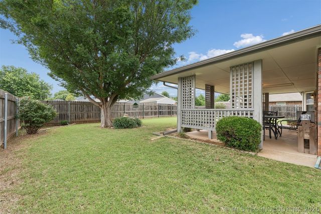 1313 Fairfax Court, Yukon, OK 73099