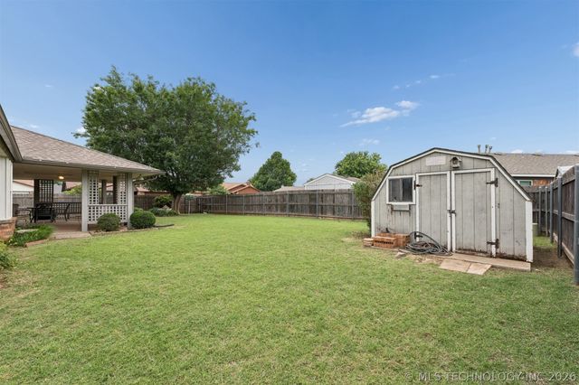1313 Fairfax Court, Yukon, OK 73099