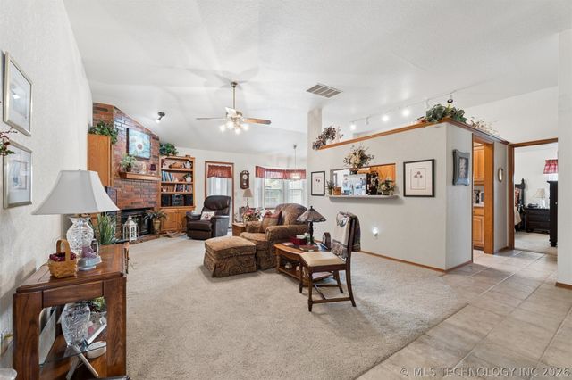 1313 Fairfax Court, Yukon, OK 73099