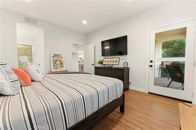 200 Villa Point, Newport Beach, CA 92660