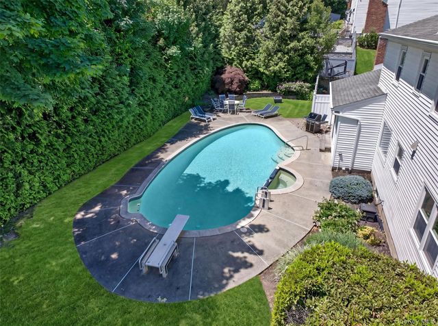 27 Concord Drive, New City, NY 10956