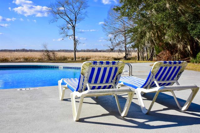 172 Tuckers Rd., Pawleys Island, SC 29585