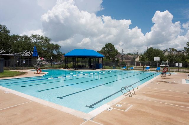 3716 Bellaire Boulevard, Southside Place, TX 77025