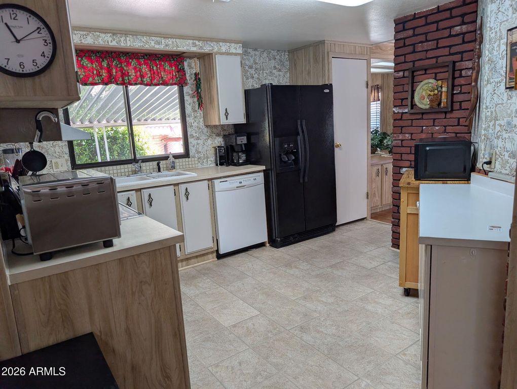 Image 7 of property listing at 325 W STATE ROUTE 89A --, Cottonwood, AZ 86326