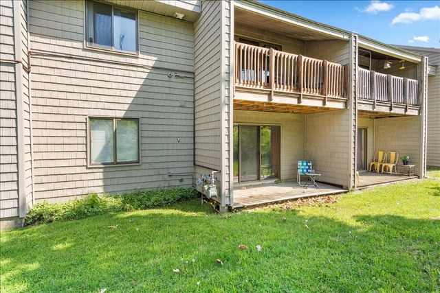 11 Hawthorne Circle, South Burlington, VT 05403