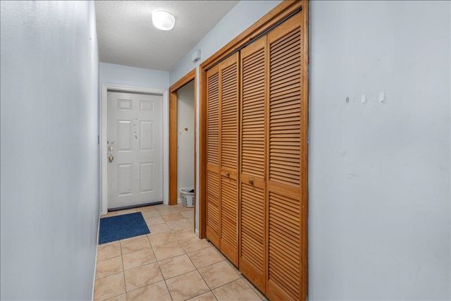 11 Hawthorne Circle, South Burlington, VT 05403